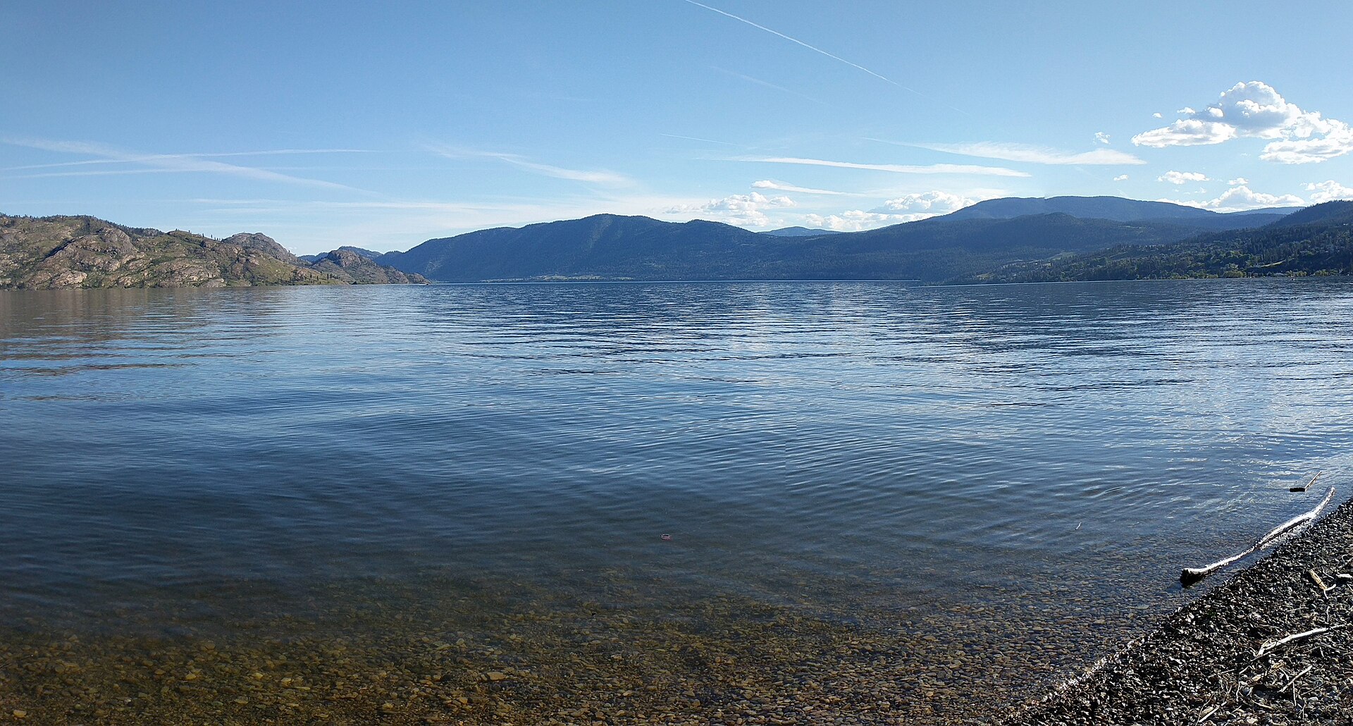 Okanagan Lake – Blick über den See